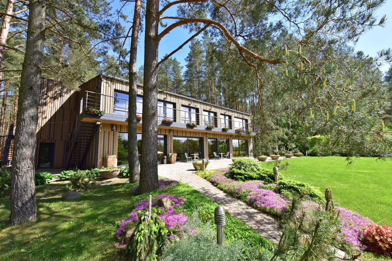 Pusu Takas Hotel Andrioniškis Kültér fotó